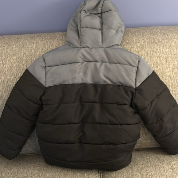 Boys fleece lined warm coat size 5/6 - Picture 3 of 3